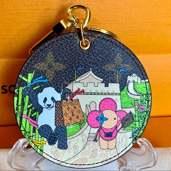 Louis Vuitton XMAS bag Charm and key chain CHINA ILLUSTRATIONS - Picture 1 of 9
